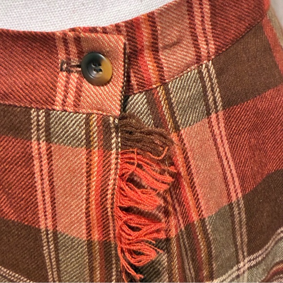 Timeless & Cozy π Talbots Vintage Plaid Wool Fringe Wrap Skirt size 8 - Picture 2 of 7